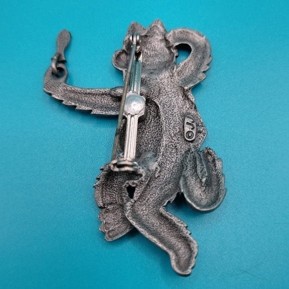 JJ Jonette Vintage Silver Pewter tone Cat with Fish Pin Brooch - Picture 2 of 5